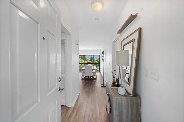 $549,900 | 13334 Polo Club Road, Unit 304, Wellington, FL 33414