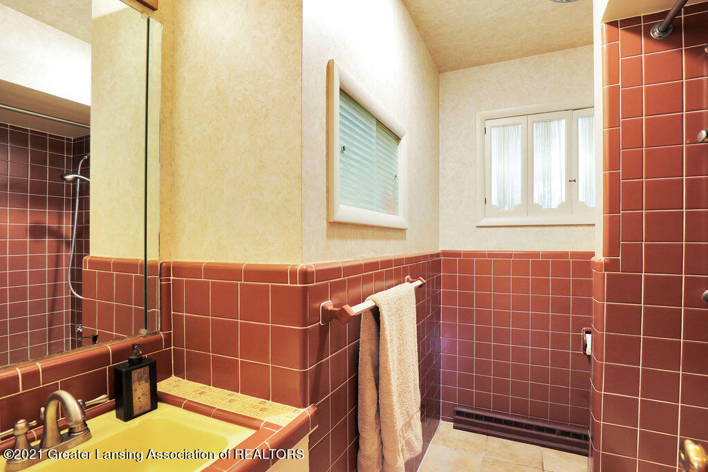 508 Curtis Road East Lansing, MI 48823 - Photo 24 of 43 9I3A2599