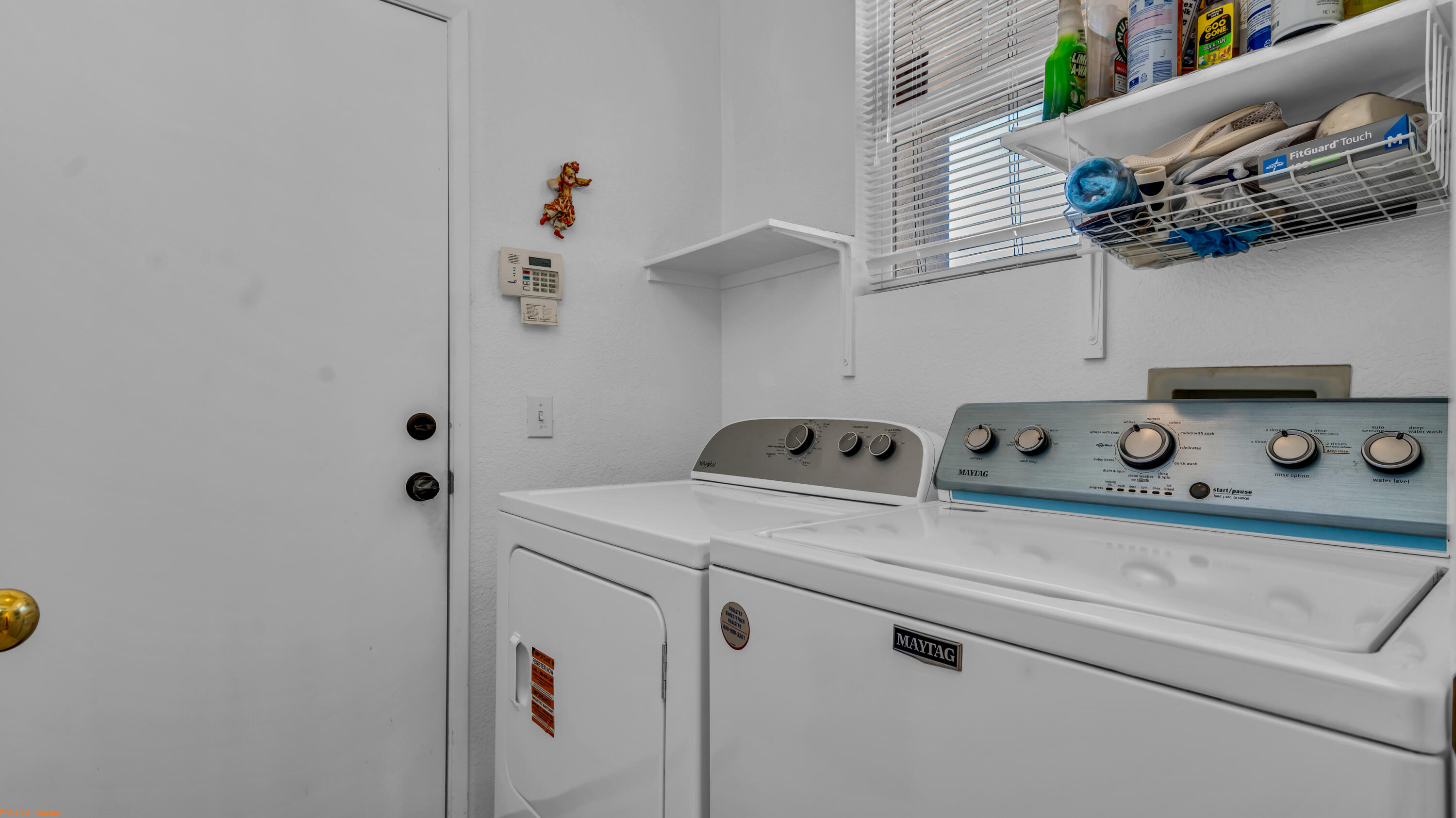 83644 Jaderock Road Coachella, CA 92236 - Photo 24 of 42 a utility room with dryer and washer