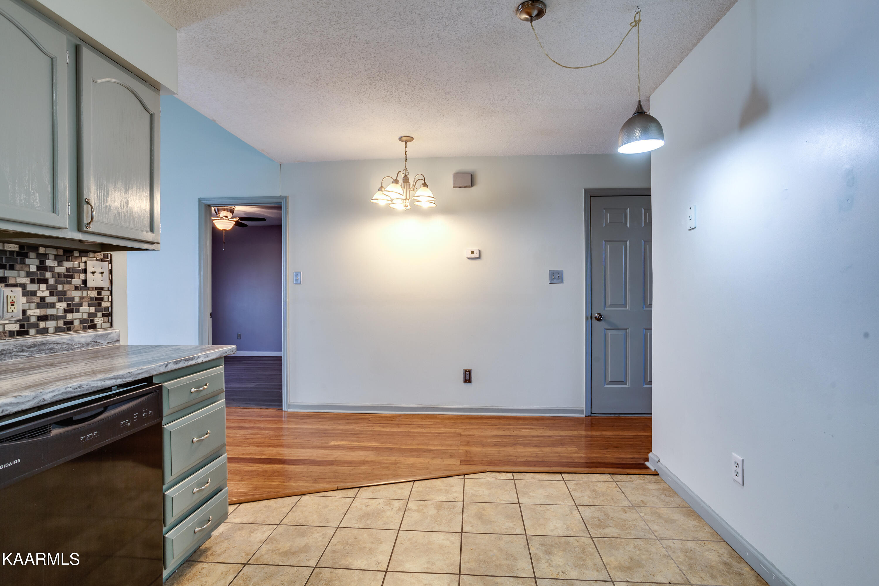 8055 Intervale Way Powell, TN 37849 - Photo 11 of 26 014230308-1-8055IntervaleWayPowellTN-SMA