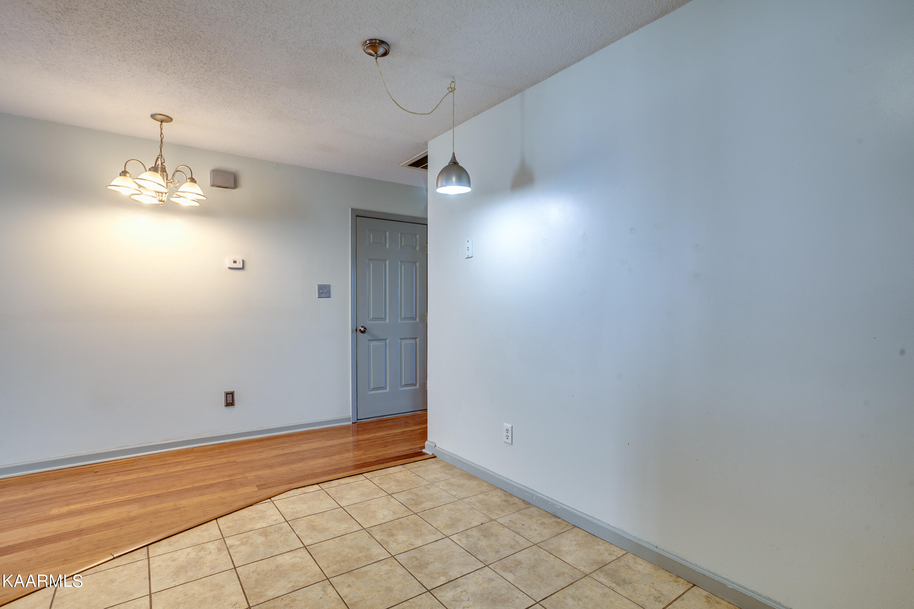8055 Intervale Way Powell, TN 37849 - Photo 12 of 26 015230308-1-8055IntervaleWayPowellTN-SMA