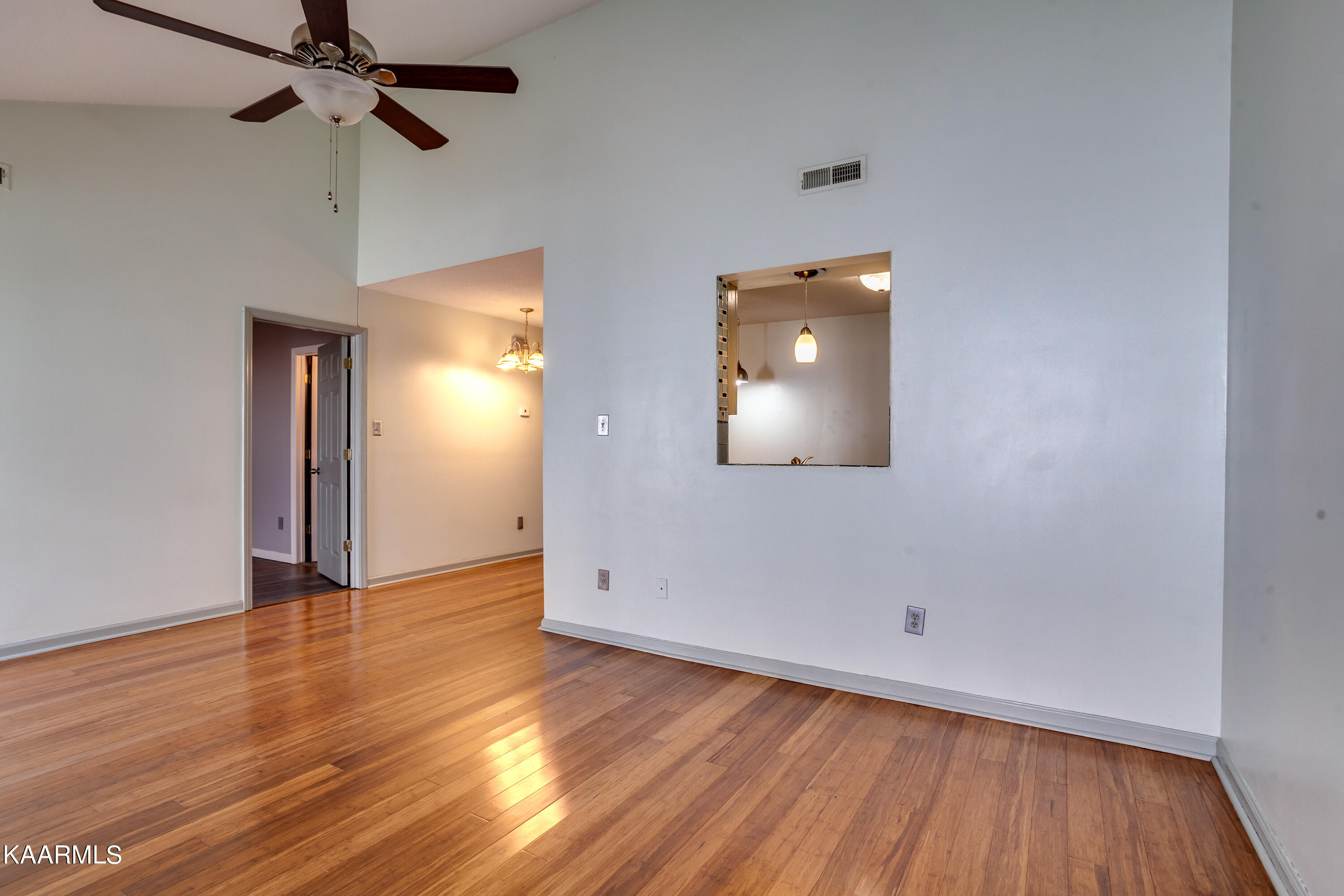 8055 Intervale Way Powell, TN 37849 - Photo 17 of 26 020230308-1-8055IntervaleWayPowellTN-SMA