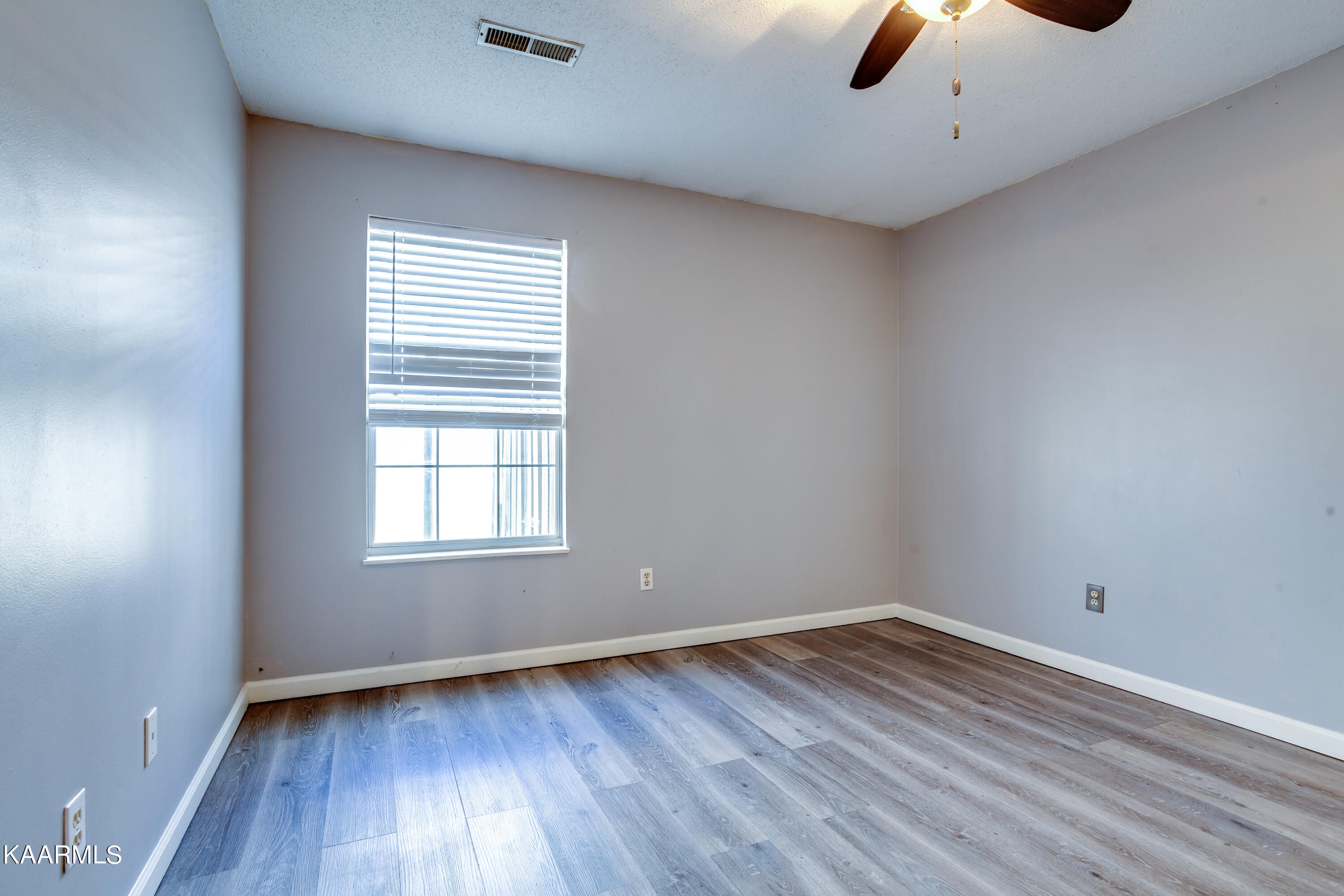 8055 Intervale Way Powell, TN 37849 - Photo 19 of 26 022230308-1-8055IntervaleWayPowellTN-SMA