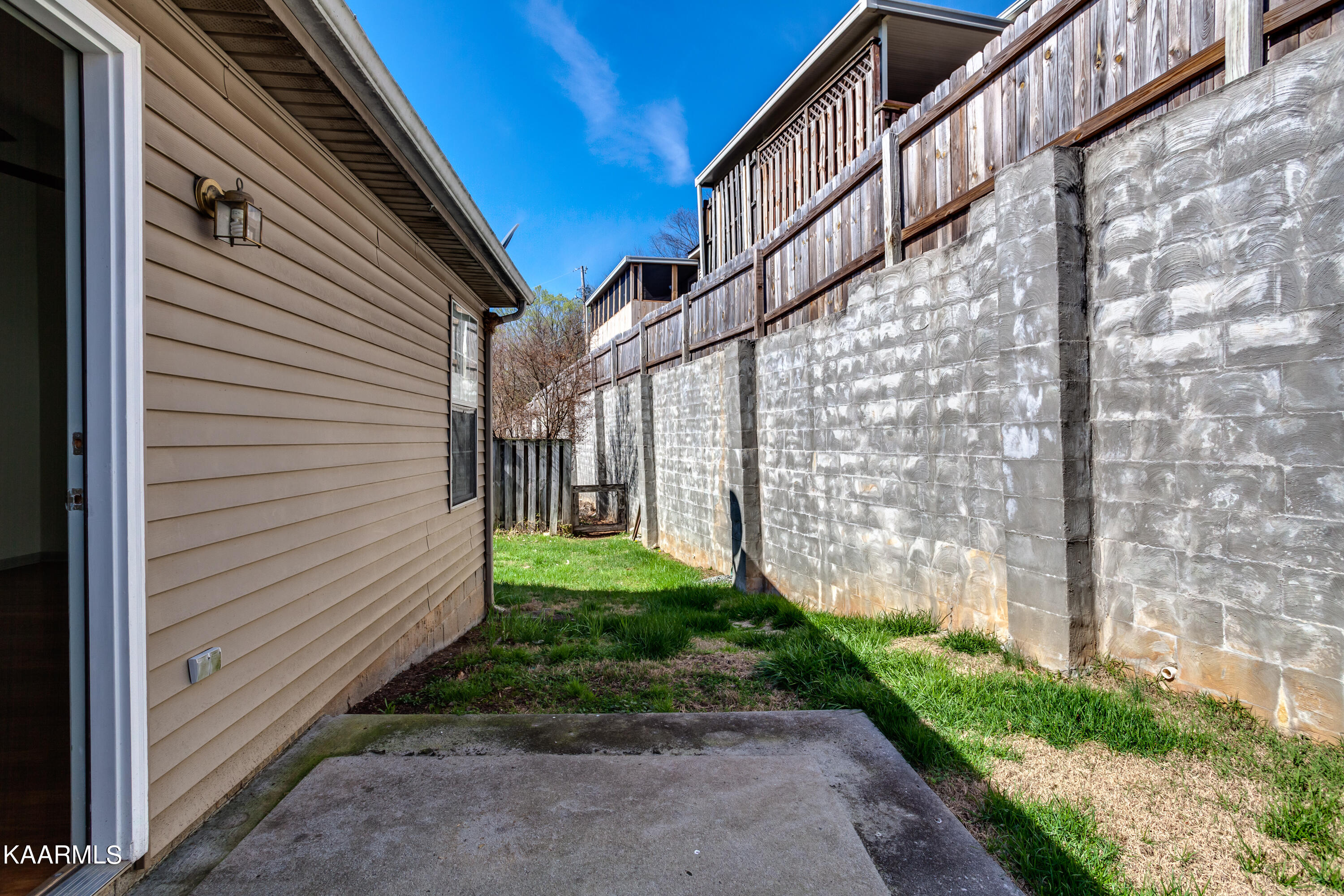 8055 Intervale Way Powell, TN 37849 - Photo 25 of 26 028230308-1-8055IntervaleWayPowellTN-SMA