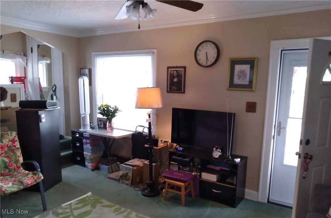7603 Ridgefield Avenue Parma, OH 44129 - Photo 4 of 16