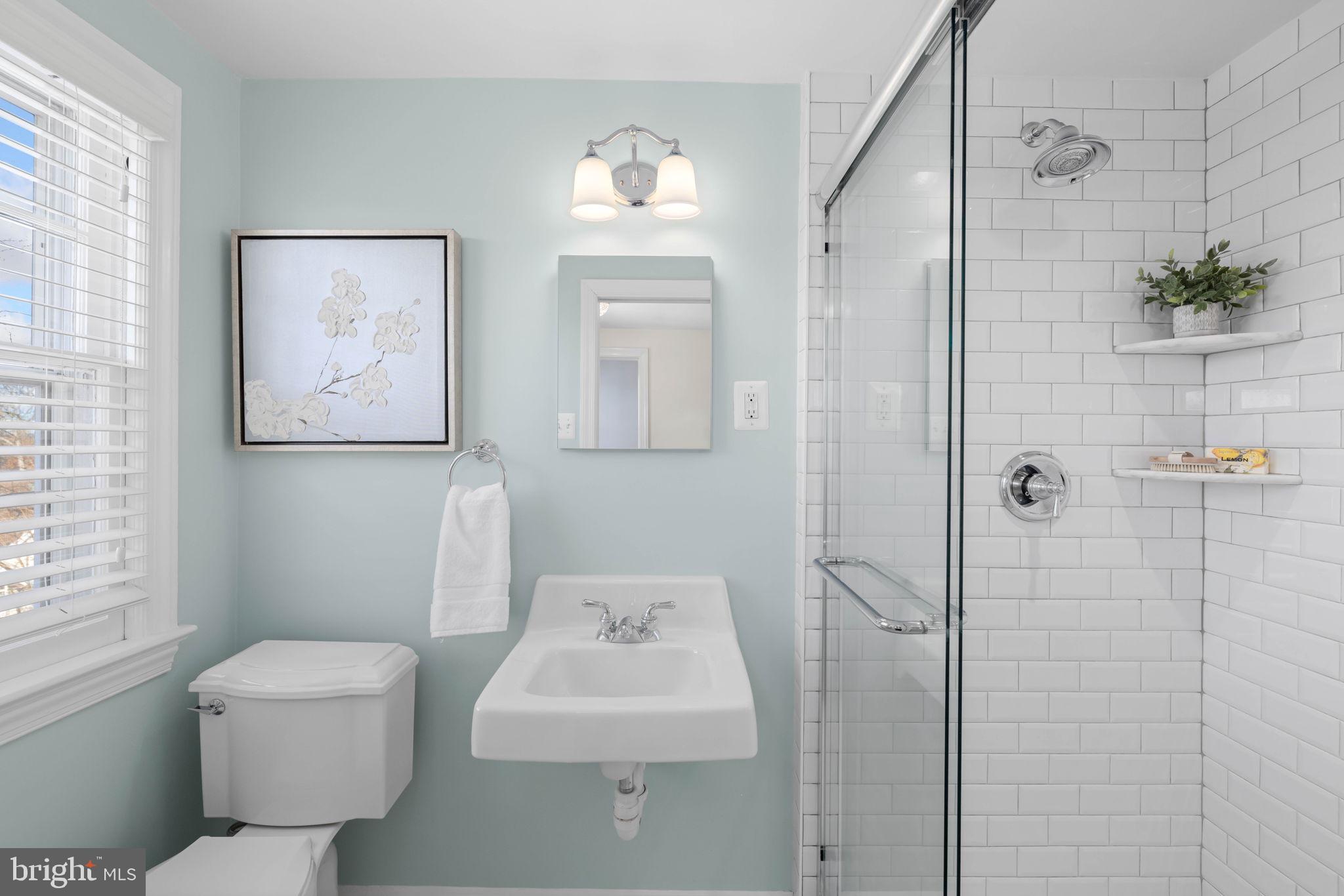 4545 32nd Road North Arlington, VA 22207 - Photo 44 of 73 3rd level full bathroom #3 with timeless tiling