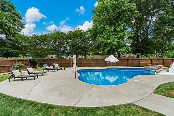 $494,900 | 361 Holland Loop, Smiths Station, AL 36877