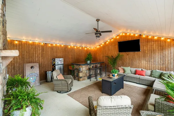 $494,900 | 361 Holland Loop, Smiths Station, AL 36877