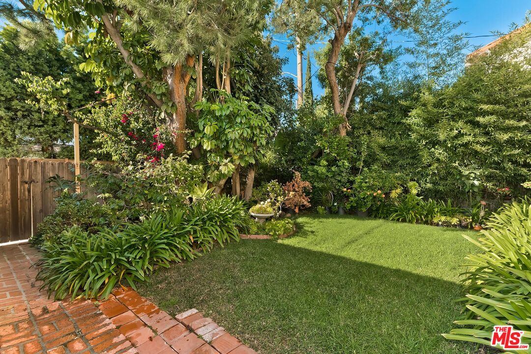 213 South Rodeo Drive Beverly Hills, CA 90212 - Photo 16 of 18