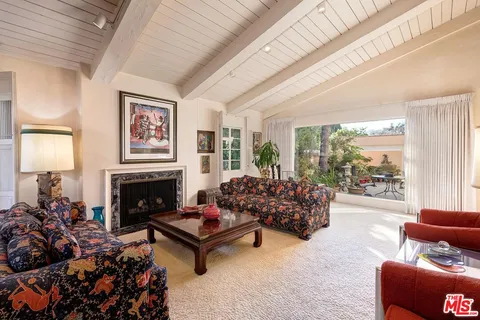 $4,295,000 | 213 South Rodeo Drive, Beverly Hills, CA 90212