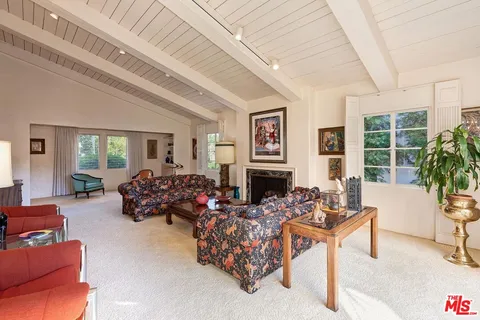 $4,295,000 | 213 South Rodeo Drive, Beverly Hills, CA 90212