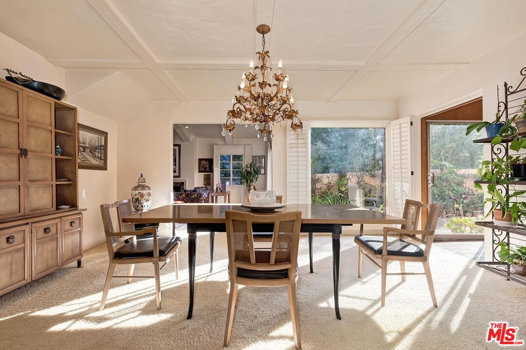 213 South Rodeo Drive Beverly Hills, CA 90212 - Photo 5 of 18