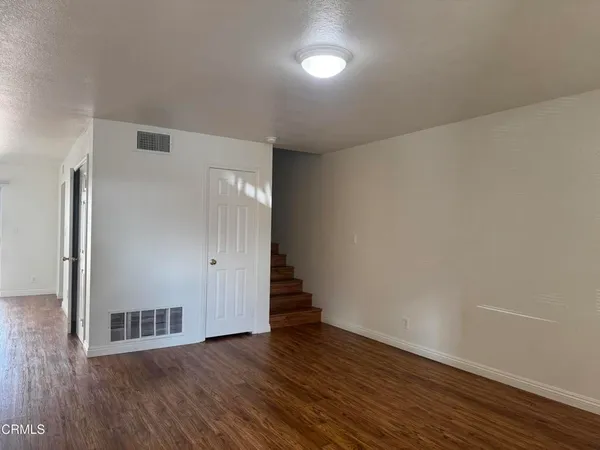 $3,300 | 3115 Banning Avenue, Unit B, Lynwood, CA 90262