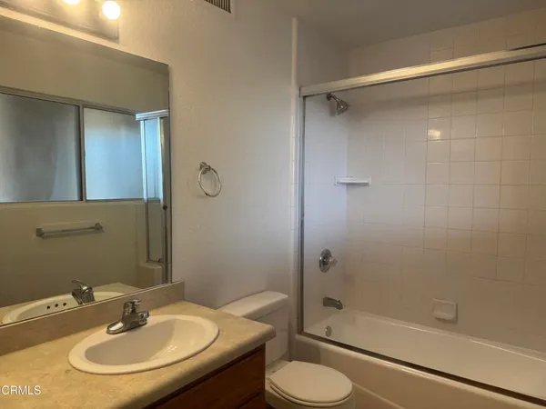 $3,300 | 3115 Banning Avenue, Unit B, Lynwood, CA 90262