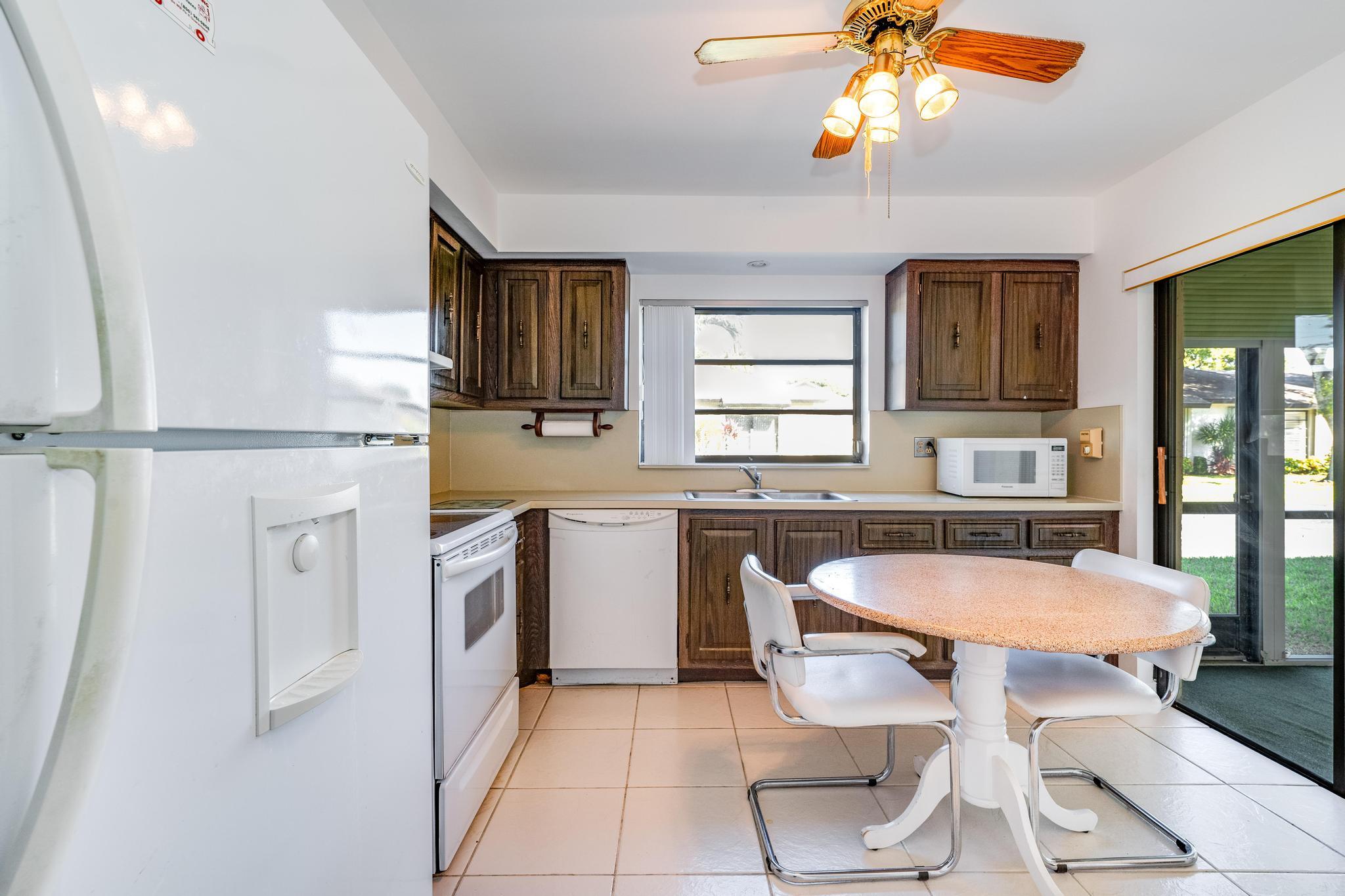 4869 Equestrian Road, Unit B Boynton Beach, FL 33436 - Photo 8 of 21 Kitchen