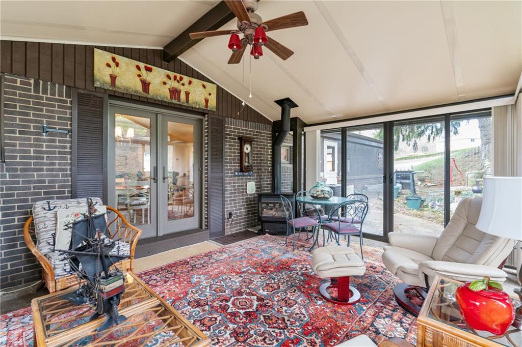 133 North Vireo Drive McKees Rocks, PA 15136 - Photo 15 of 27