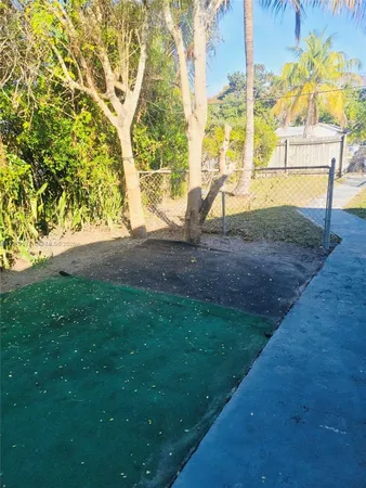 $850 | 842 Northwest 107th Street, Unit A, Miami, FL 33168