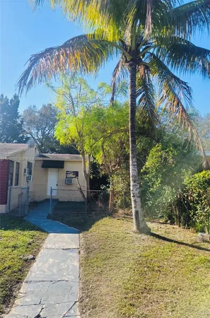 $850 | 842 Northwest 107th Street, Unit A, Miami, FL 33168