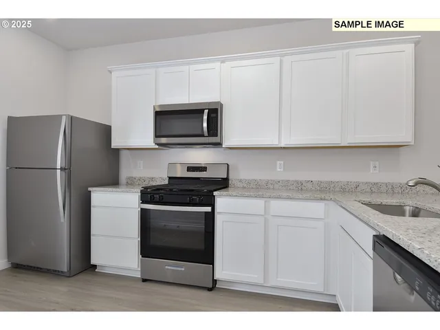 $469,900 | 1385 Owl Avenue, Woodburn, OR 97071