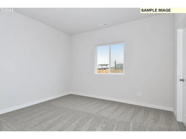 $469,900 | 1385 Owl Avenue, Woodburn, OR 97071