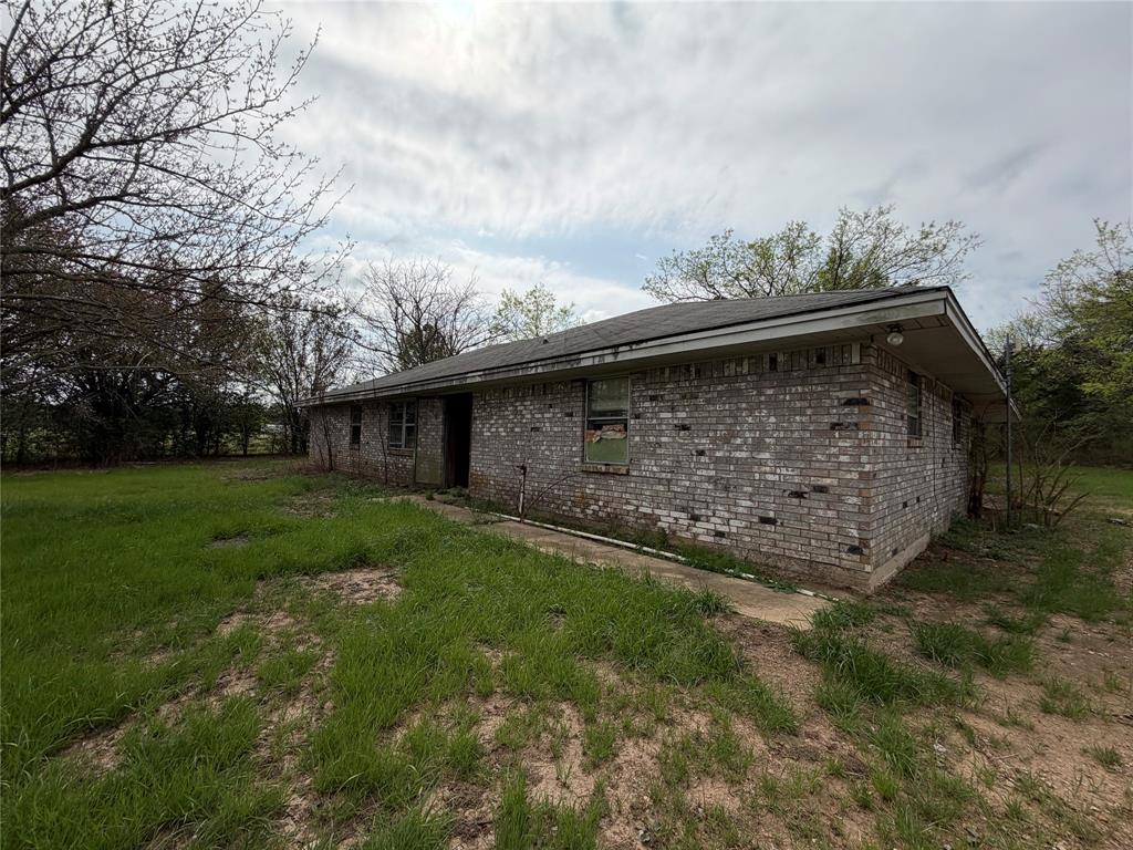 1490 County Road Paris, TX 75462 - Photo 7 of 8