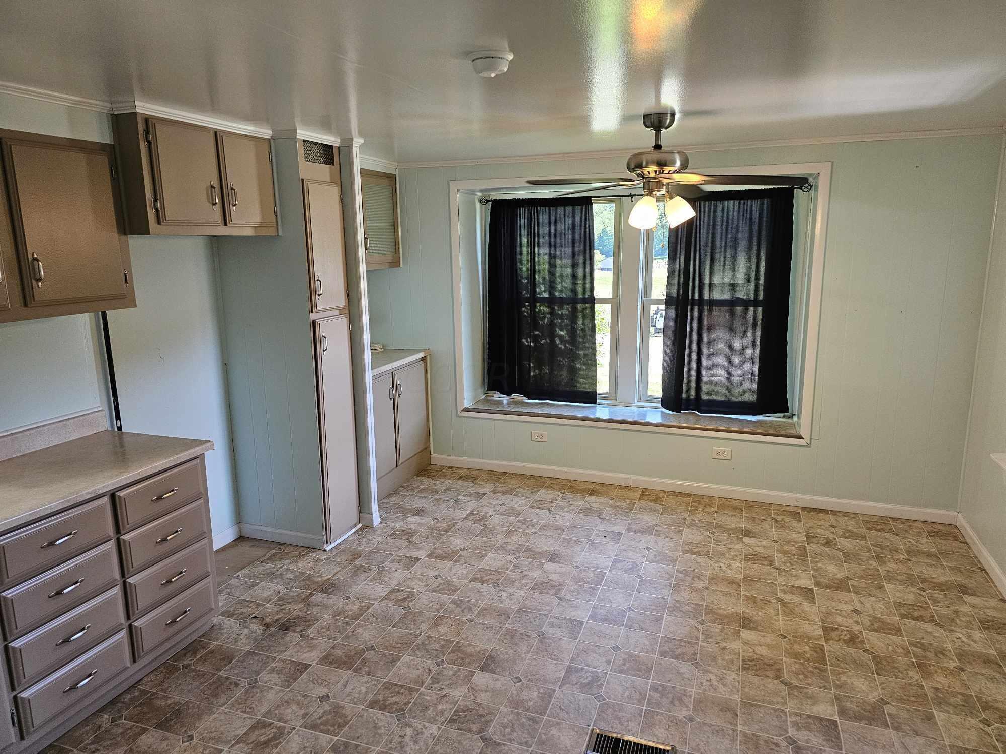 10885 Castor Road New Concord, OH 43762 - Photo 13 of 18 448200201_334669476399215_37580833857951