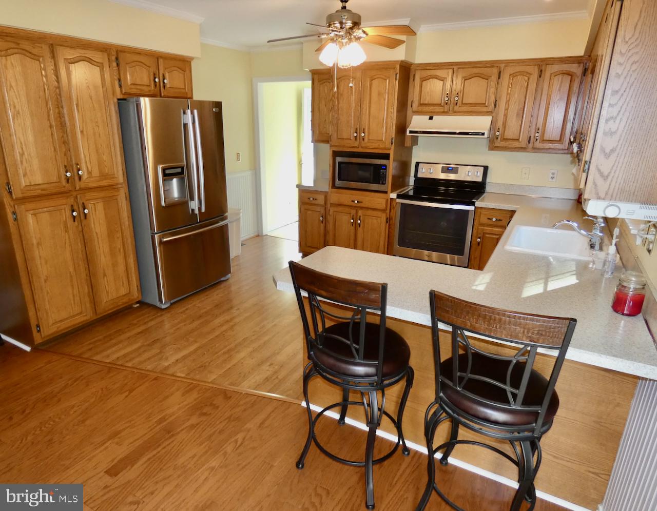260 Clarks Corner Road New Castle, DE 19720 - Photo 16 of 85 Inviting kitchen with warm wood tones.