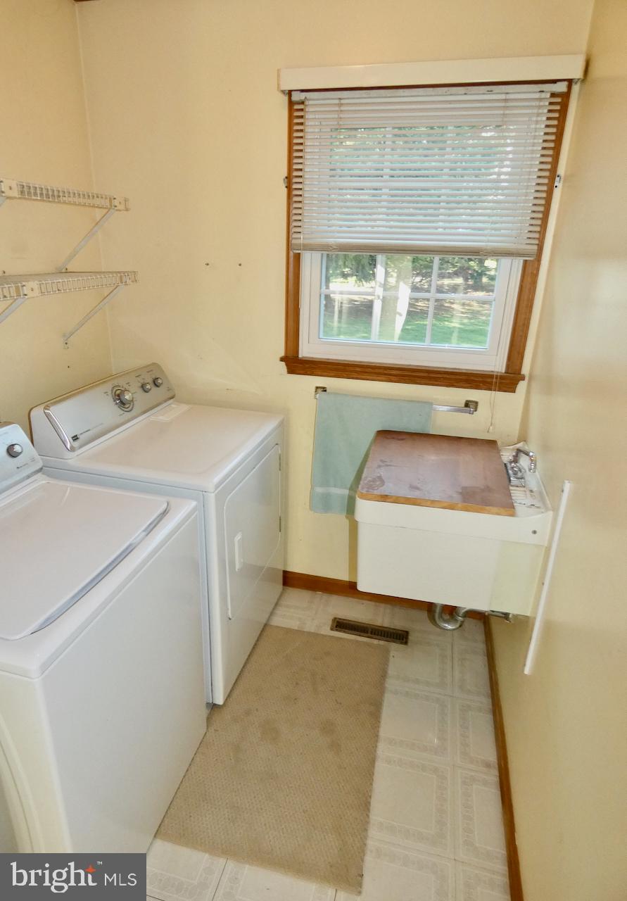 260 Clarks Corner Road New Castle, DE 19720 - Photo 41 of 85 Bright and functional laundry space.