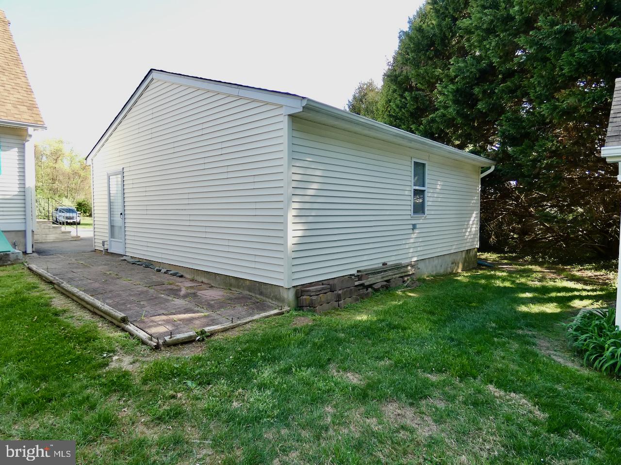 260 Clarks Corner Road New Castle, DE 19720 - Photo 72 of 85 Charming side view of a cozy home.