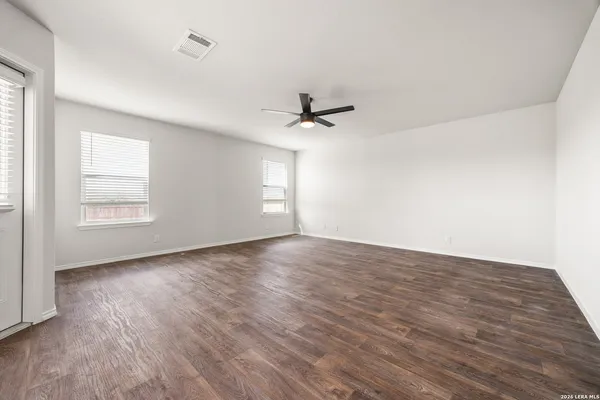 $1,950 | 6623 Whisper Pond, San Antonio, TX 78252