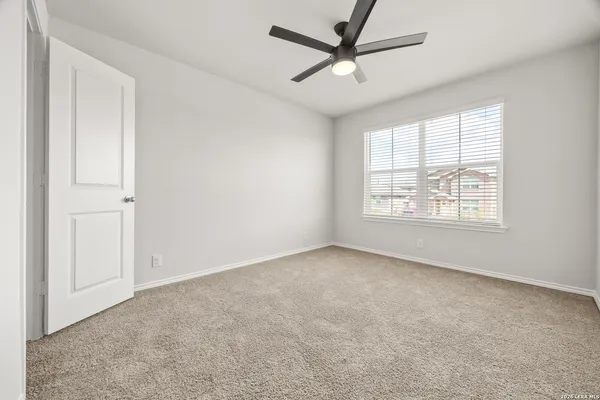 $1,950 | 6623 Whisper Pond, San Antonio, TX 78252