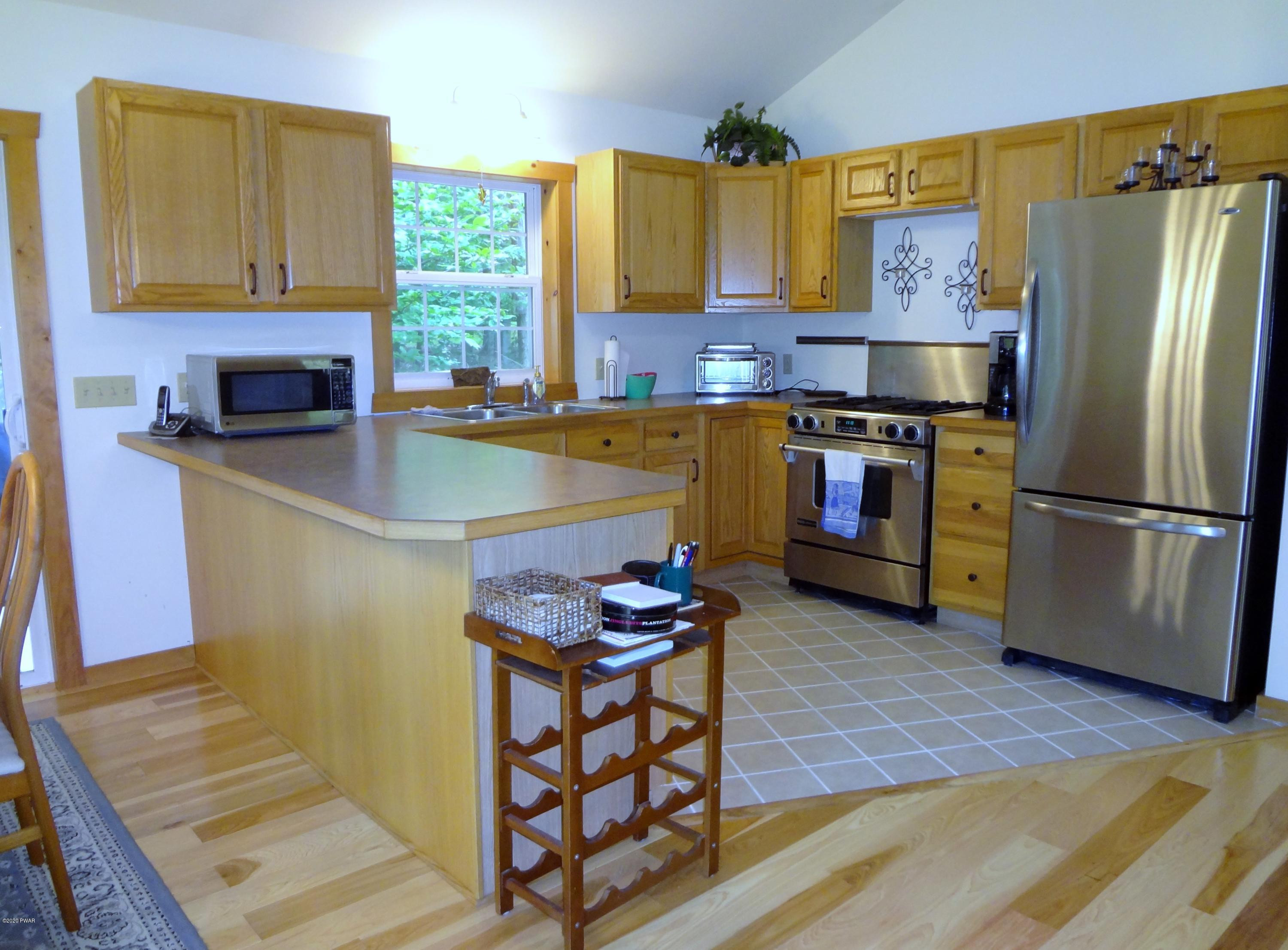 110 Ridge Road Lake Ariel, PA 18436 - Photo 9 of 45 Kitchen