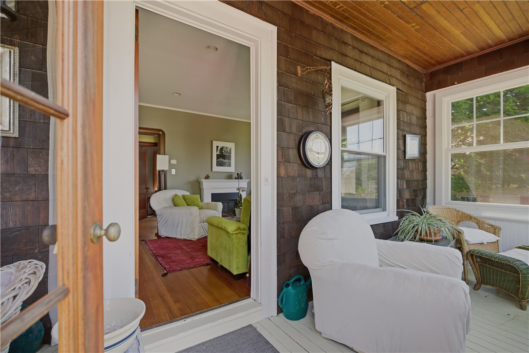 1536 Main Road Tiverton, RI 02878 - Photo 18 of 34