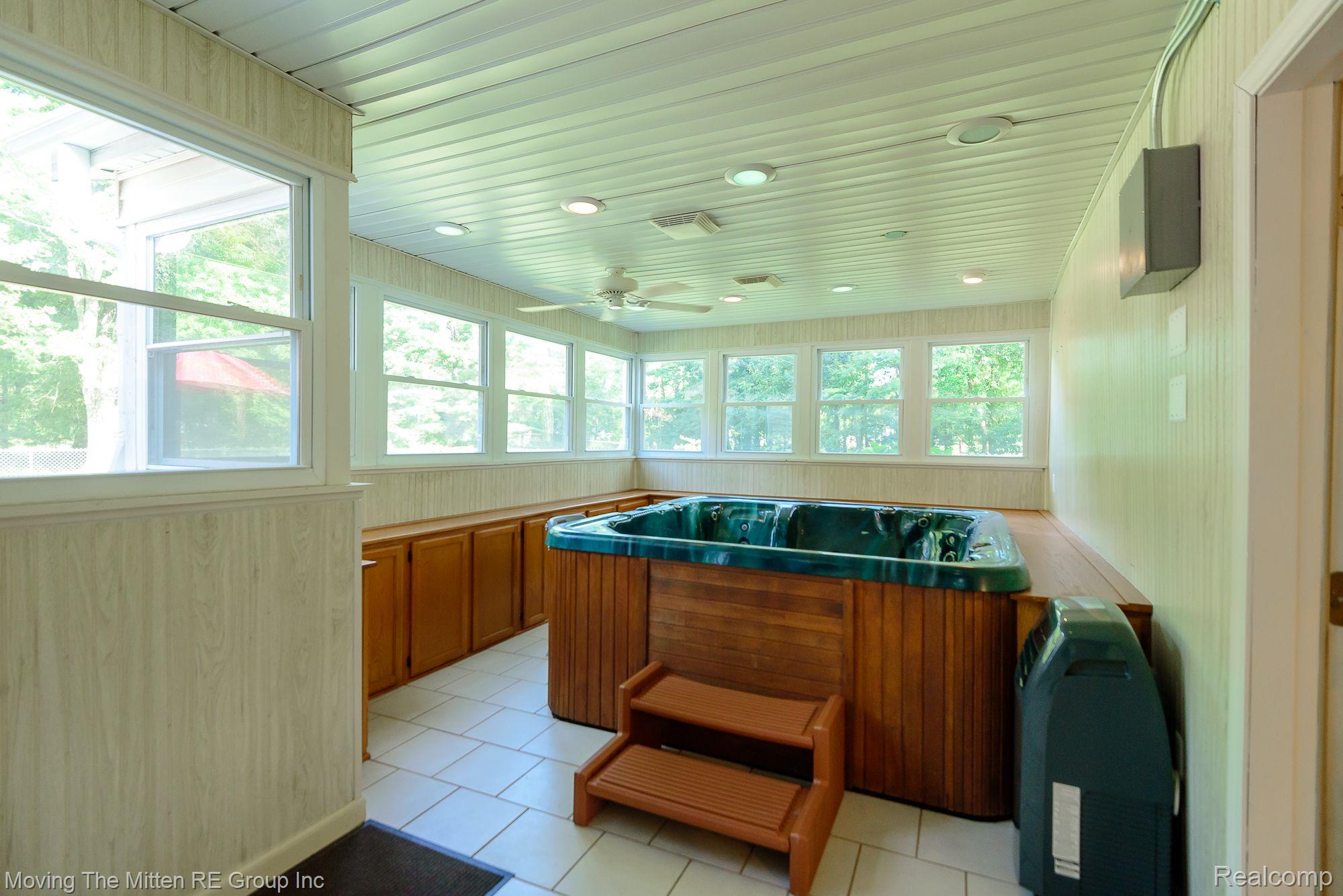18571 Savage Road Belleville, MI 48111 - Photo 16 of 46 Gallery Image 16