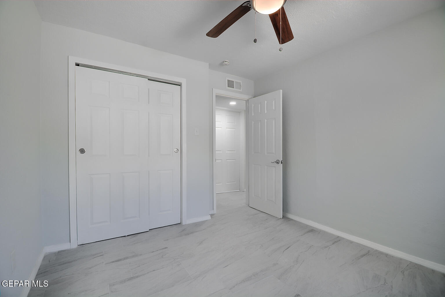 6247 Arapaho Road El Paso, TX 79905 - Photo 11 of 43 a view of an empty room