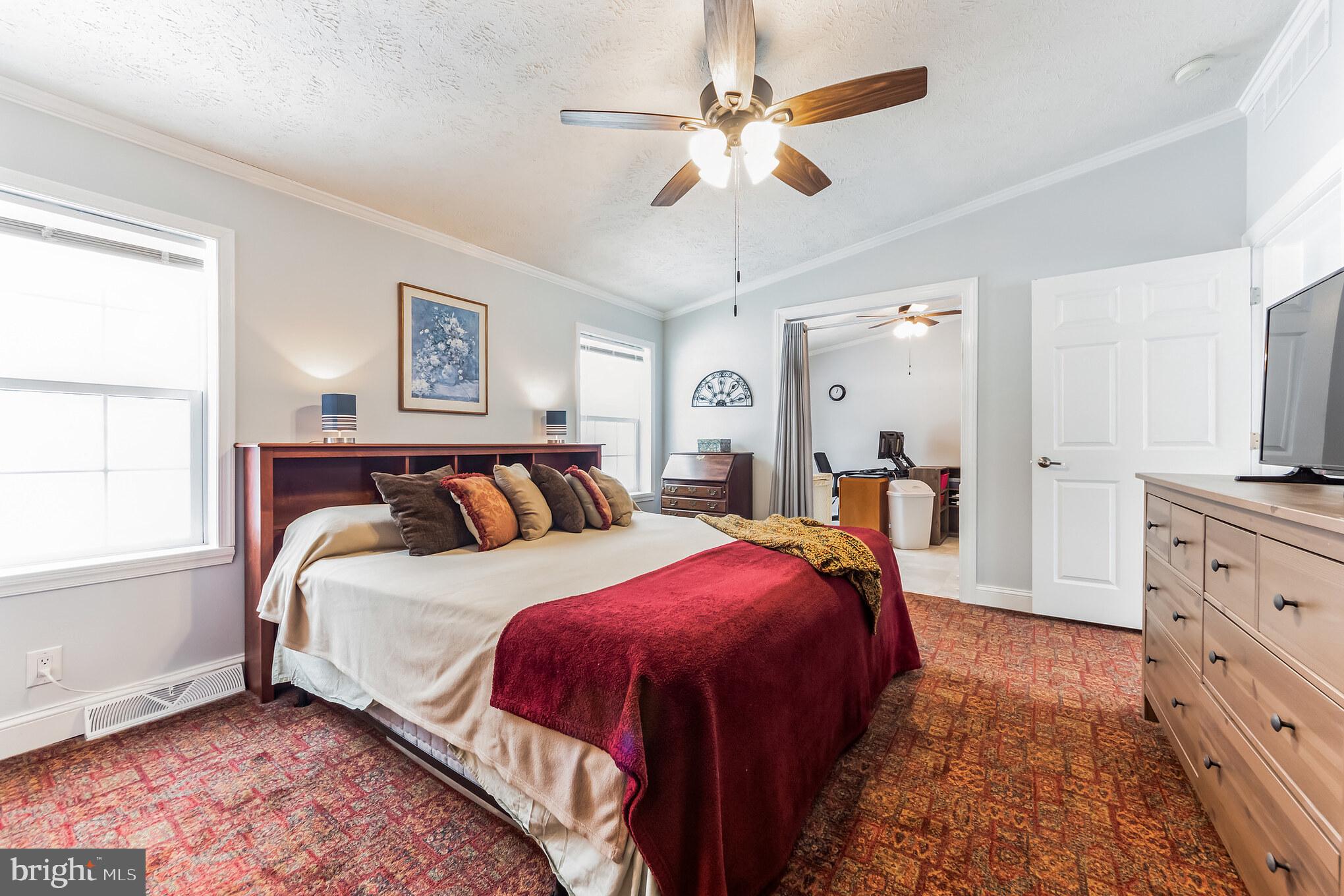 145 Wambold Road Green Lane, PA 18054 - Photo 16 of 29 Primary Suite