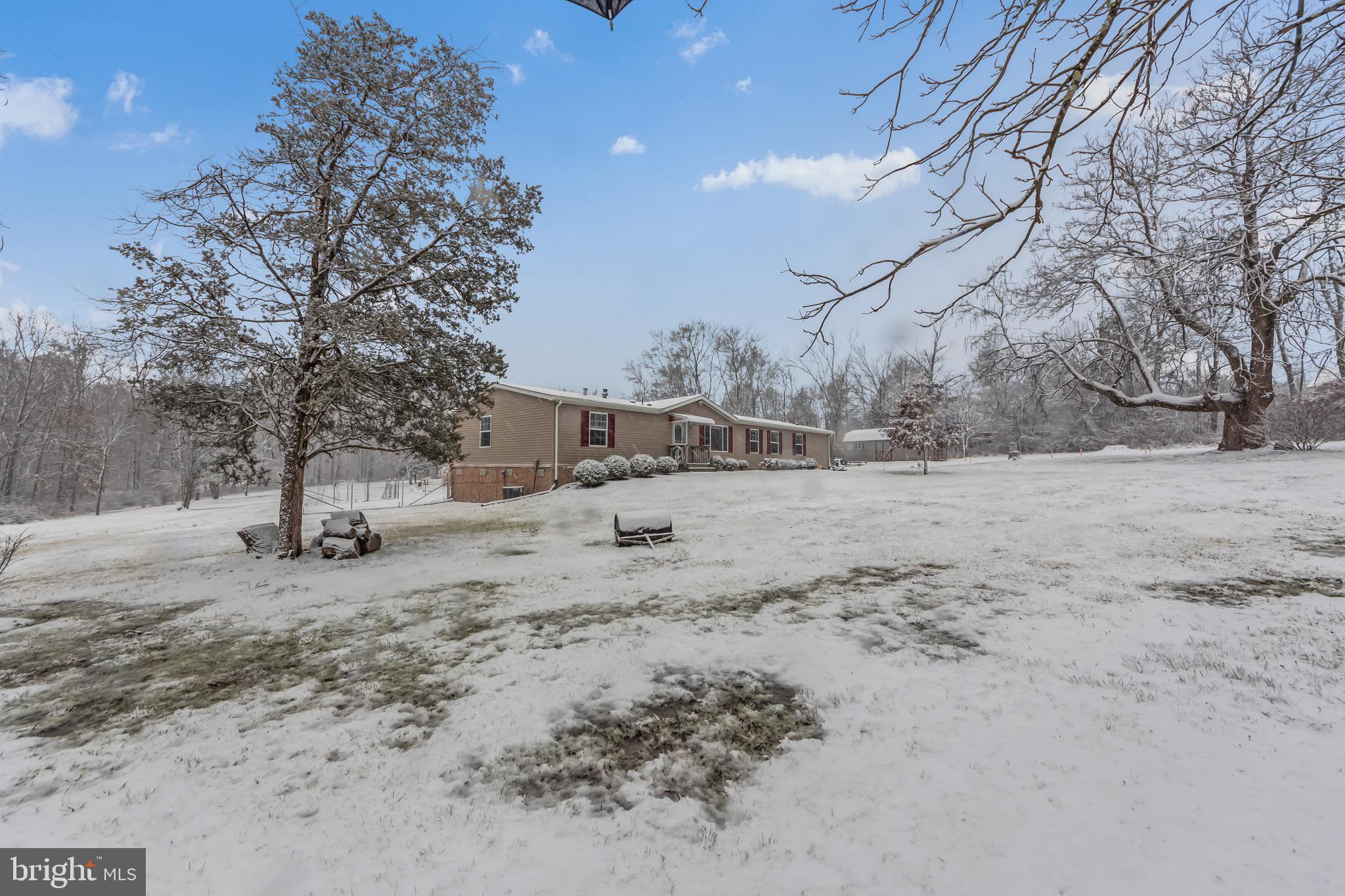 145 Wambold Road Green Lane, PA 18054 - Photo 3 of 29 Gallery Image 3