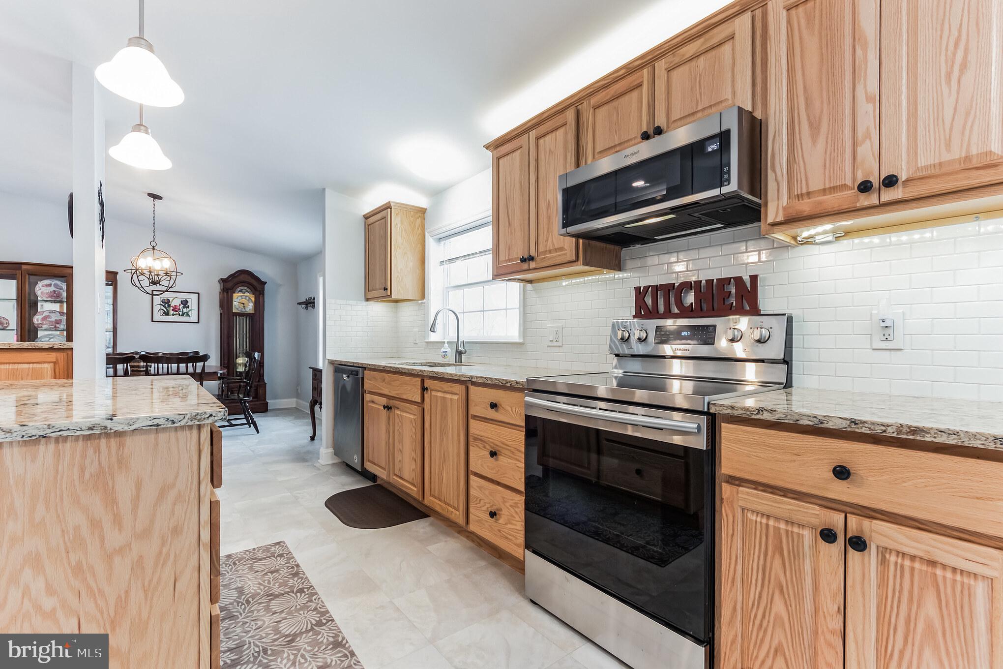 145 Wambold Road Green Lane, PA 18054 - Photo 7 of 29 Gourmet Kitchen