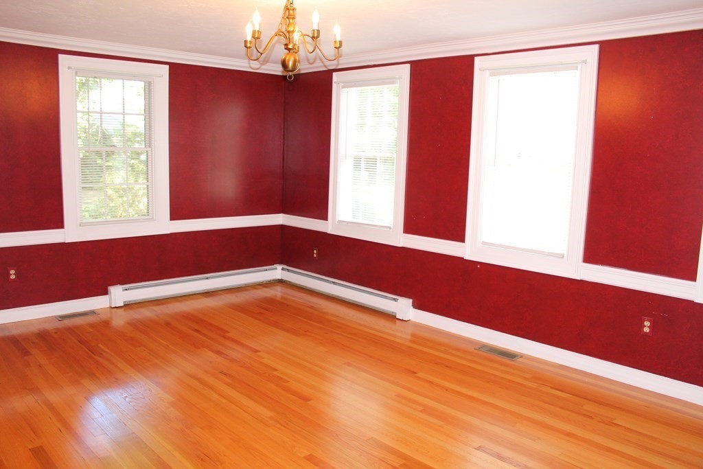 42 Browning Road Shrewsbury, MA 01545 - Photo 10 of 26 Gallery Image 10