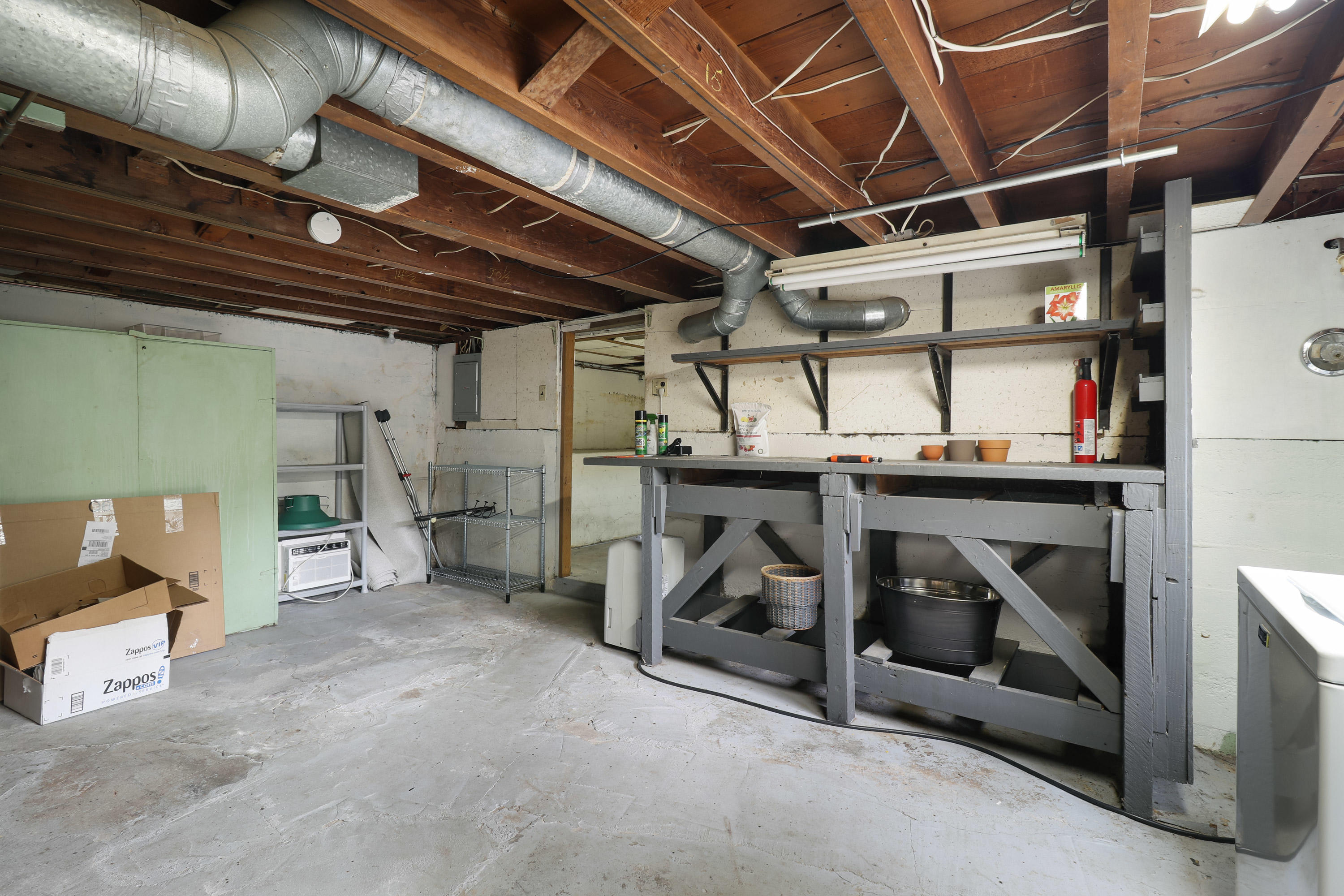 3651 Southwest Spring Garden Street Portland, OR 97219 - Photo 21 of 28 3651 SW Spring Garden St - 21