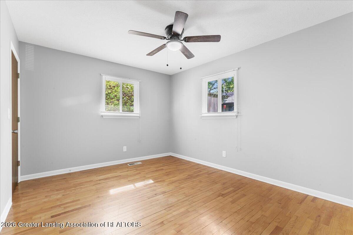 2010 Riverside Court Lansing, MI 48906 - Photo 24 of 27 24-Media Jett - 15