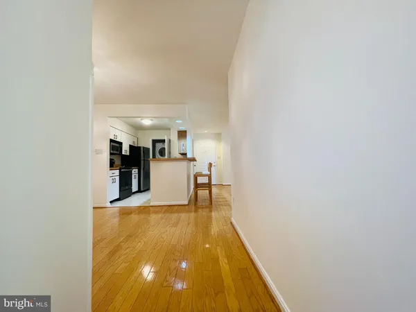 $2,300 | 7715 Lafayette Forest Drive, Unit 101, Annandale, VA 22003