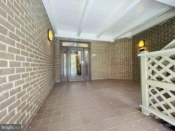 $2,300 | 7715 Lafayette Forest Drive, Unit 101, Annandale, VA 22003