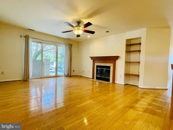 $2,300 | 7715 Lafayette Forest Drive, Unit 101, Annandale, VA 22003