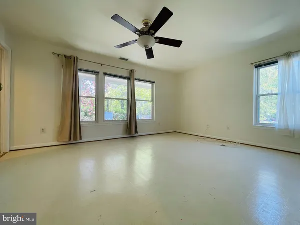 $2,300 | 7715 Lafayette Forest Drive, Unit 101, Annandale, VA 22003