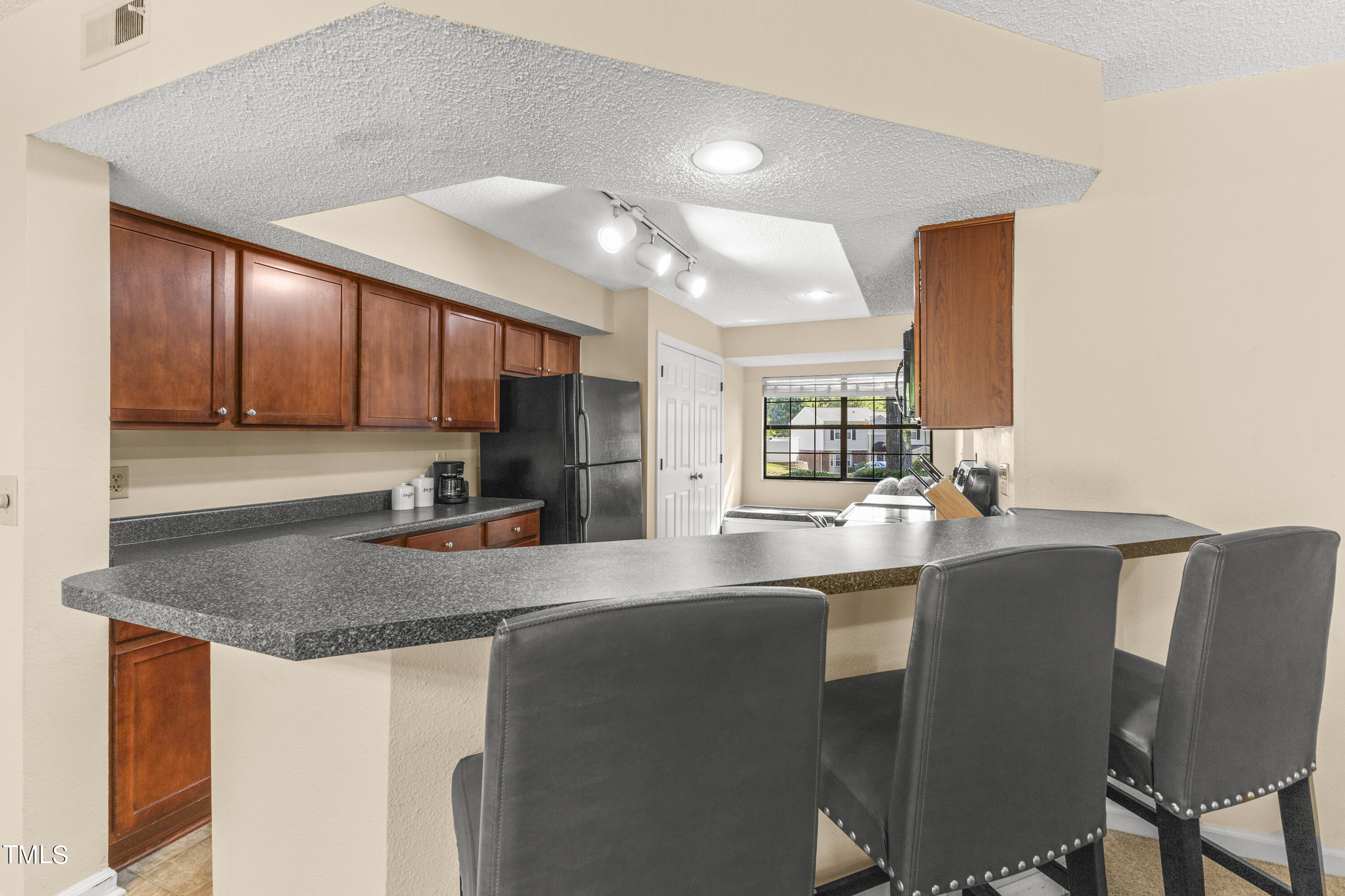 7927 Falcon Rest Circle Raleigh, NC 27615 - Photo 19 of 50 19-202406257927 Falcon Rest Cir019