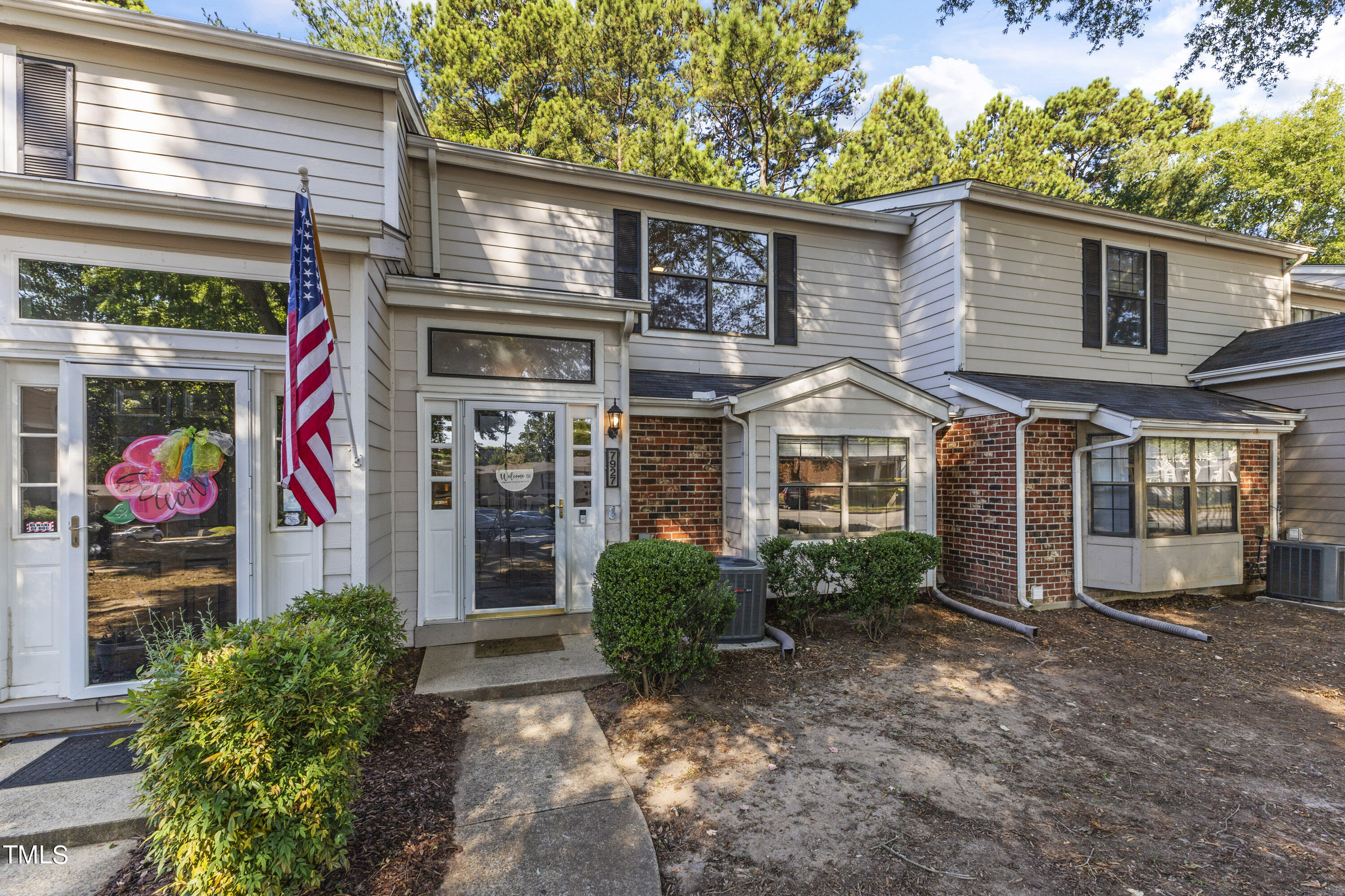 7927 Falcon Rest Circle Raleigh, NC 27615 - Photo 2 of 50 02-202406257927 Falcon Rest Cir002