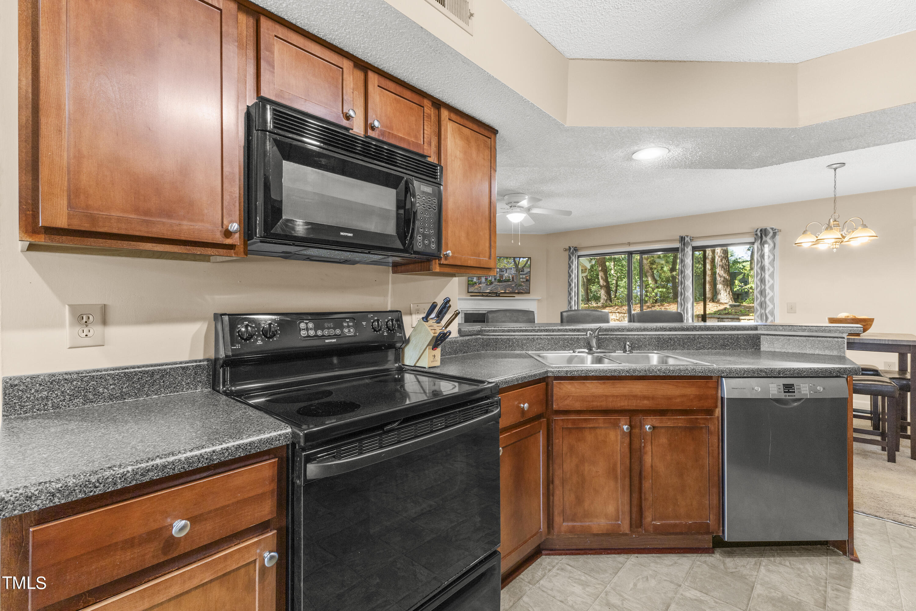 7927 Falcon Rest Circle Raleigh, NC 27615 - Photo 24 of 50 24-202406257927 Falcon Rest Cir024