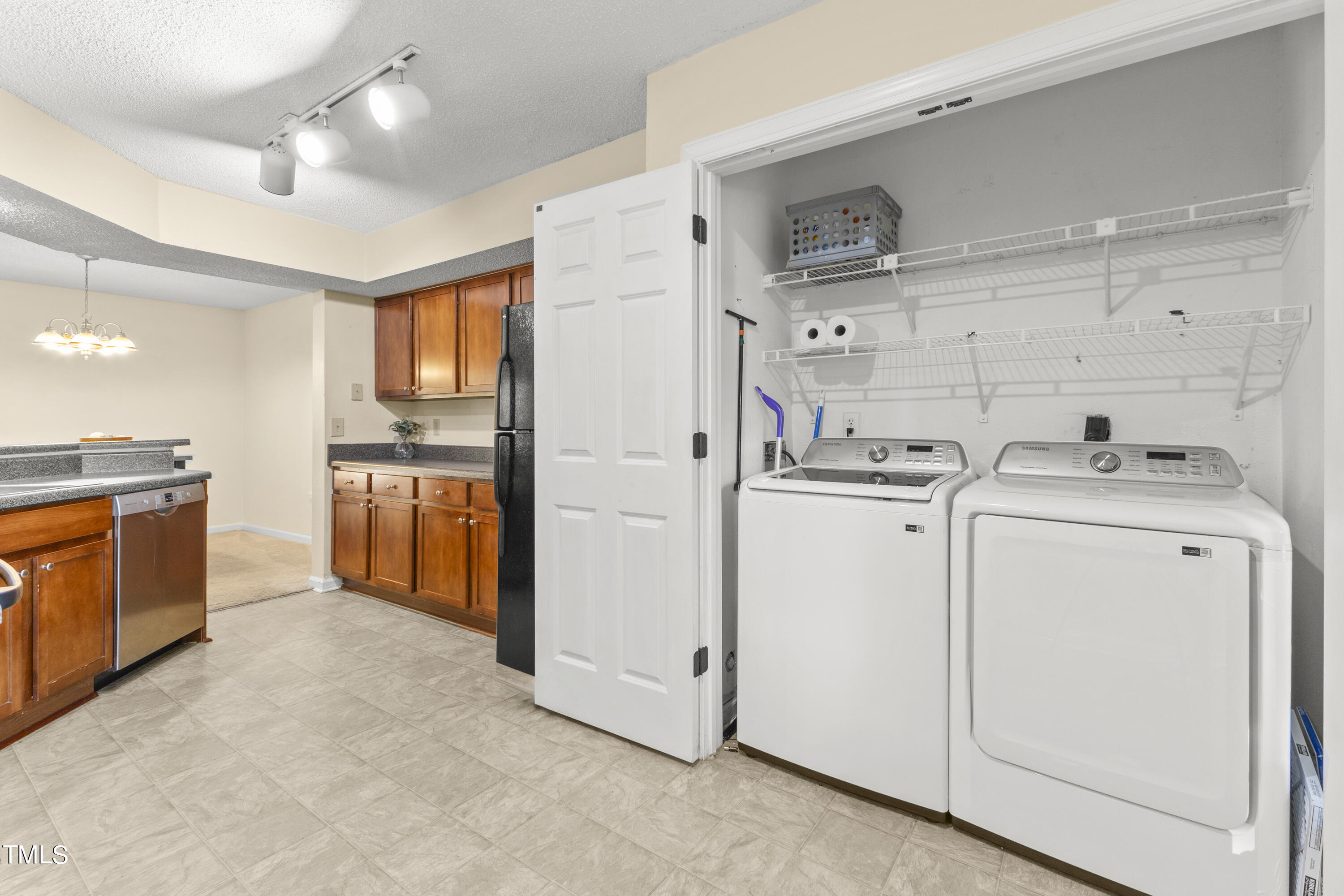 7927 Falcon Rest Circle Raleigh, NC 27615 - Photo 30 of 50 30-202406257927 Falcon Rest Cir030