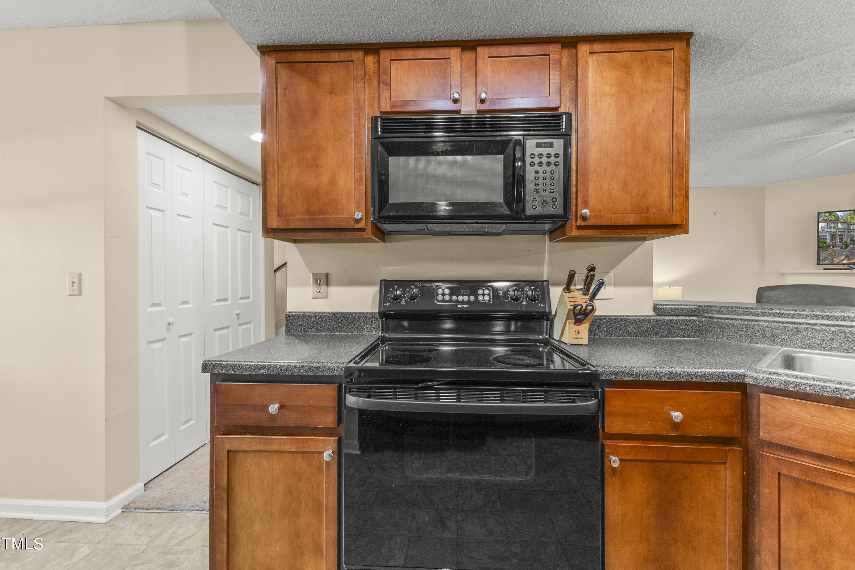 7927 Falcon Rest Circle Raleigh, NC 27615 - Photo 32 of 50 32-202406257927 Falcon Rest Cir032